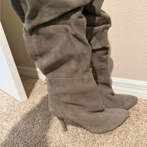 Elegant Grey Suede Women's Boots
